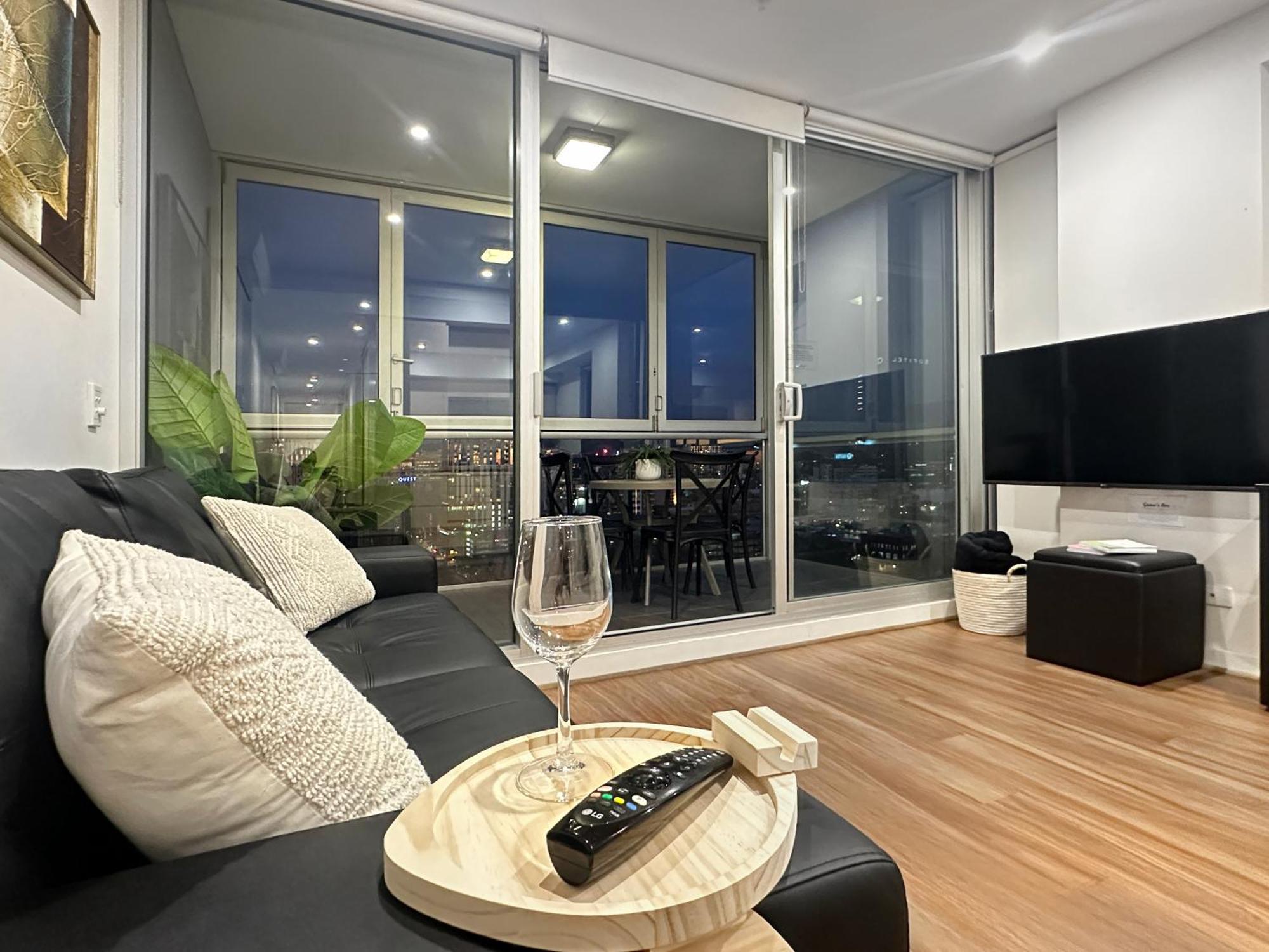 Penthouse View Apartment Luxury Cbd Penthouse Sleeps 6 Balcony Spa Access Adelaide Exterior foto